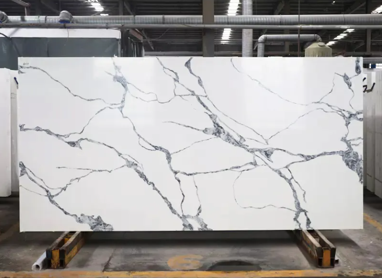  SFK01 White Calacatta Quartz Kitchen Countertop Supplier Ar