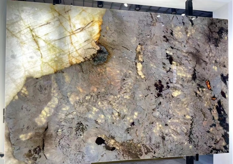 Hot Selling Brazil Patagonia Quartzite Slabs for Decor
