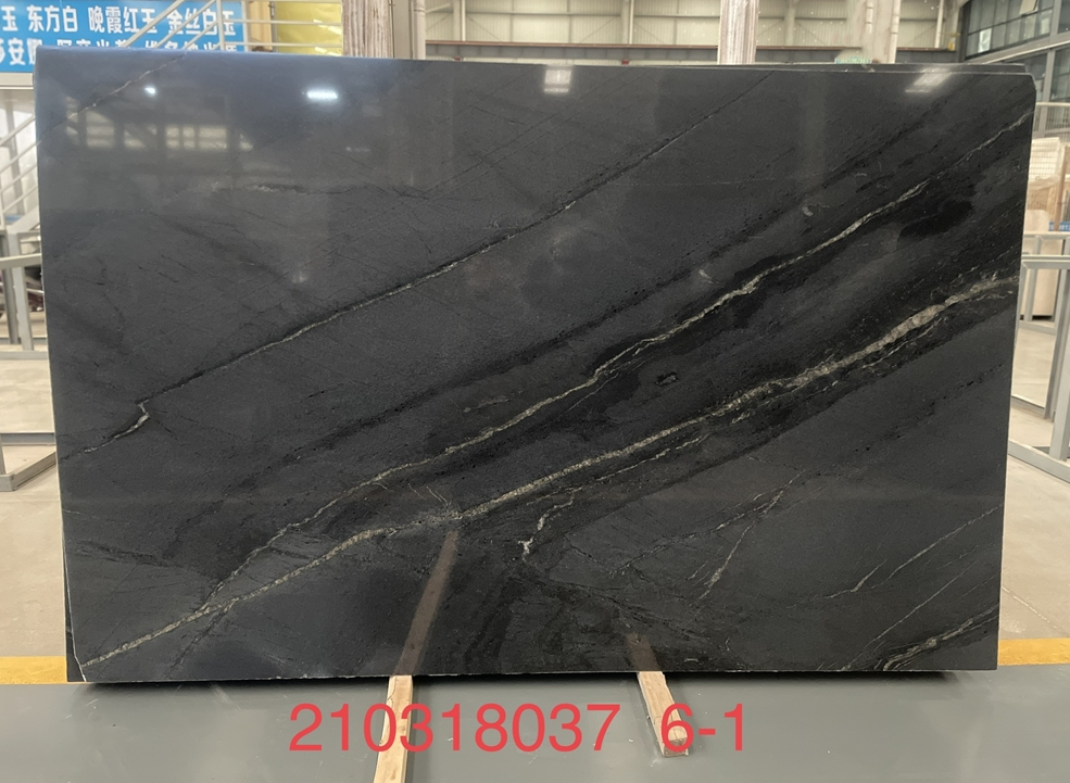 SFKF11 Natural Black Slab Galaxy Oro Quartzite Slab