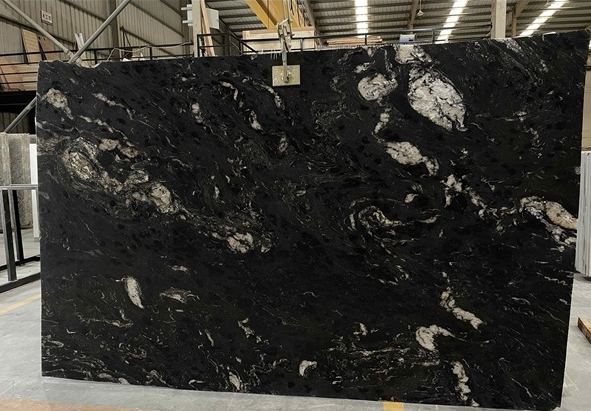 SFKD33 Polished Cosmic Black Granite Slabs for Kitchen Floor
